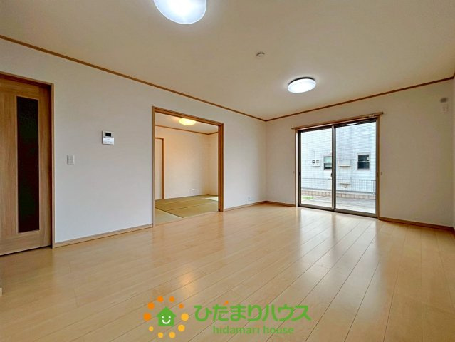 加須市東栄２丁目　中古一戸建ての居間・リビング