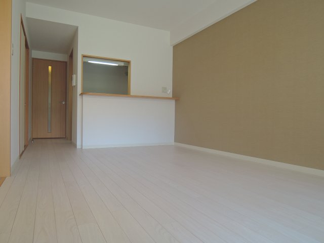 グリーンヒルズ高槻の居間・リビング