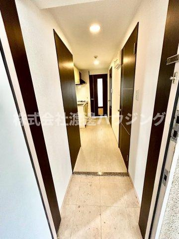 クリーデンス新大阪の玄関