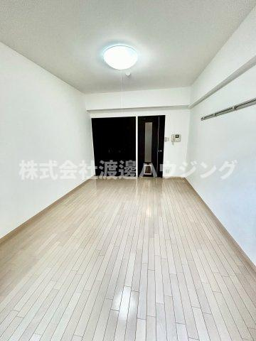 クリーデンス新大阪の居間・リビング