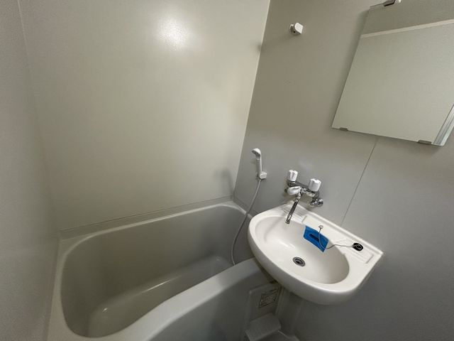 WINGWEST（ウイングウエスト）の浴室