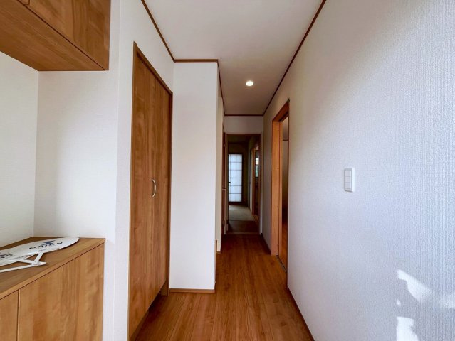 ハートフルタウン沖縄市南桃原　A号棟の内装|廊下