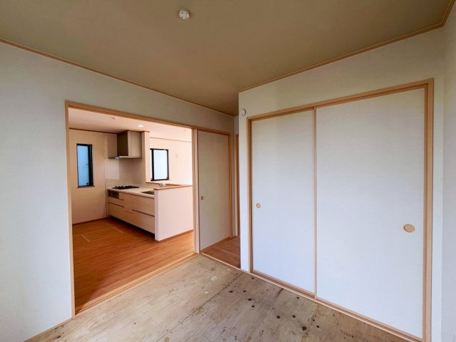 ハートフルタウン沖縄市南桃原　A号棟の和室|5帖