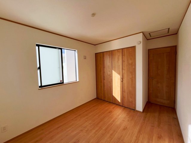 ハートフルタウン沖縄市南桃原　A号棟の洋室|5.7帖