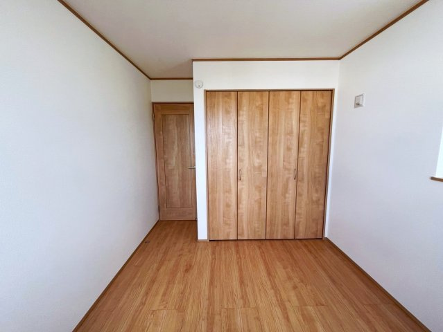 ハートフルタウン沖縄市南桃原　A号棟の洋室|5.2帖