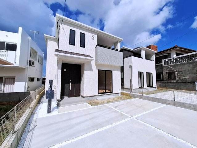 ハートフルタウン沖縄市南桃原　A号棟の外観|全2棟