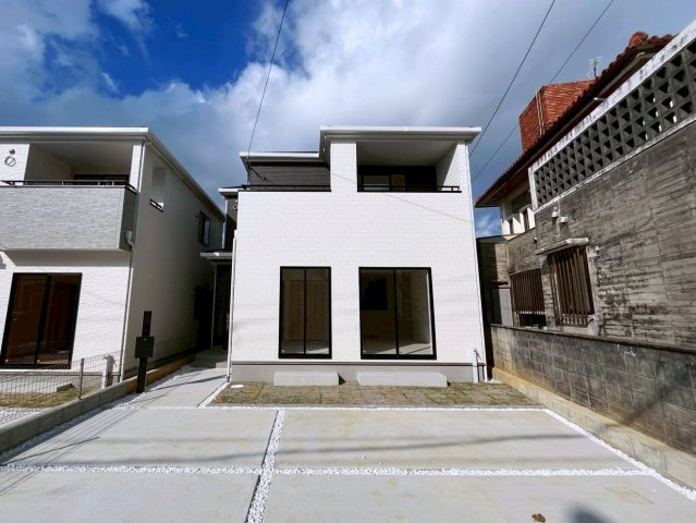 ハートフルタウン沖縄市南桃原　A号棟の外観|B号棟