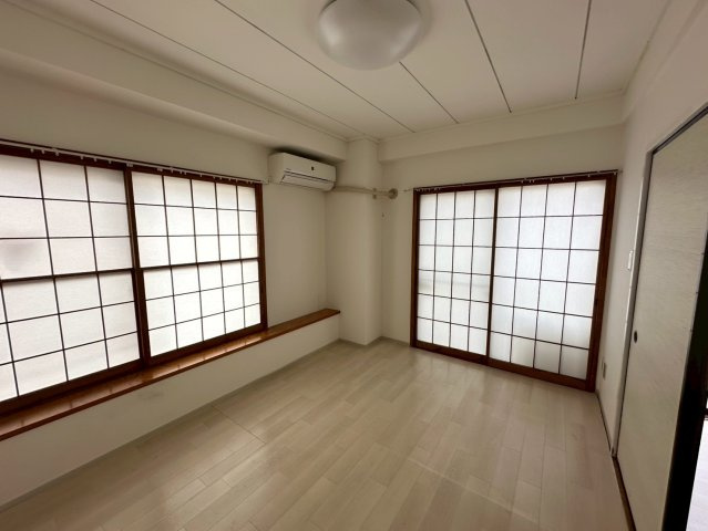 プリムハイツの洋室