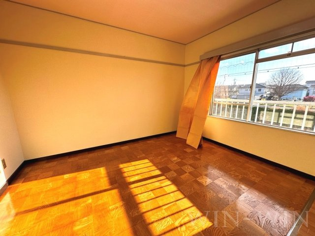 東小鷹野メゾンの居間・リビング