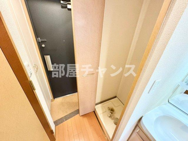 プレサンス桜通アベニューの玄関