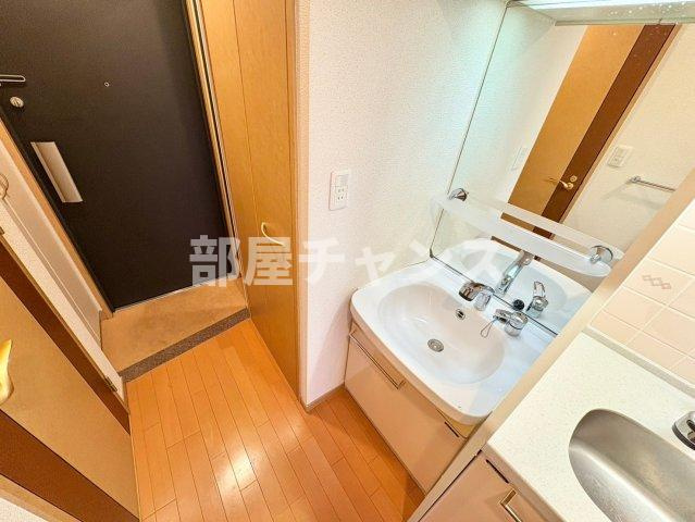 プレサンス桜通アベニューの独立洗面台