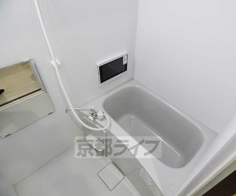 フラッティ京都西陣の浴室|浴室乾燥機能、浴室テレビ付