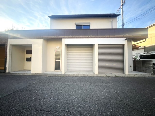 リフォーム完了で即入居可☆倉庫・事務所としてご検討ください☆南区上鳥羽山ノ本町の外観|外観