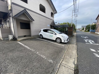 【駐車場】