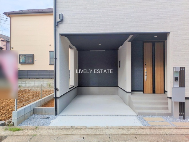 草加市青柳2丁目 新築分譲住宅の駐車場