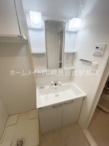 Alivis緑橋の独立洗面台