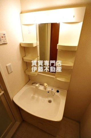 フィオーレレジデンスの洗面所|独立洗髪洗面化粧台