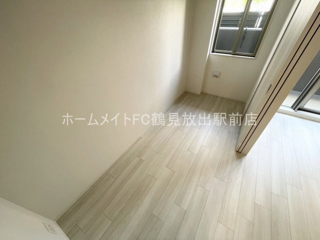 Alivis緑橋の洋室