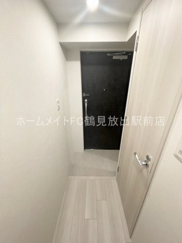 Alivis緑橋の玄関