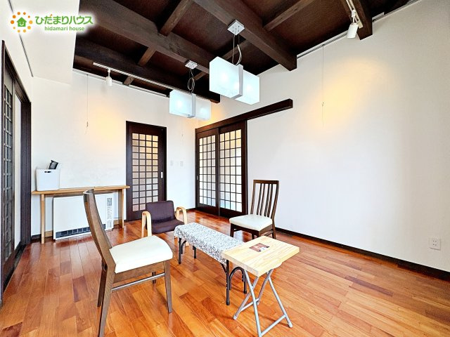 行田市門井町2丁目　中古一戸建ての居間・リビング