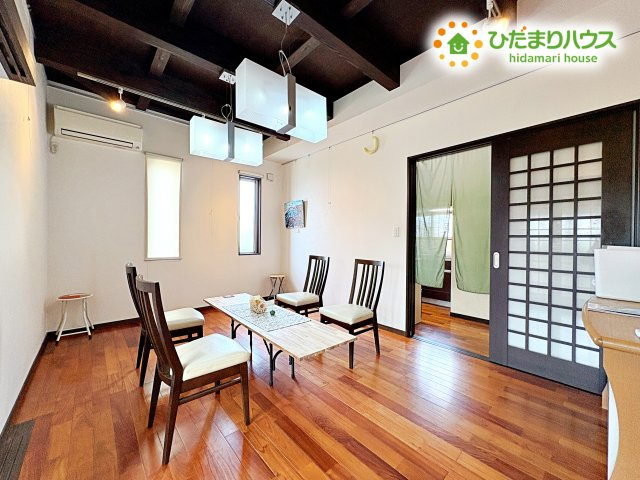 行田市門井町2丁目　中古一戸建ての居間・リビング