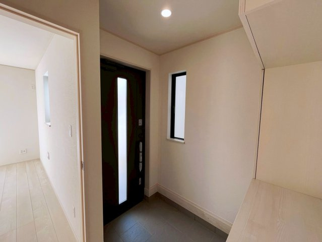 ハートフルタウン沖縄市南桃原　B号棟の玄関|玄関