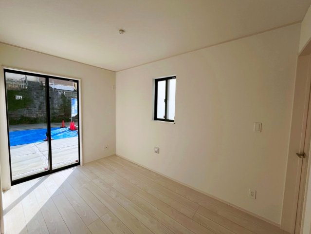 ハートフルタウン沖縄市南桃原　B号棟の洋室|5帖