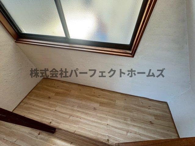 丘の上にある　　春のLa tortaの収納|専用の収納スペースです