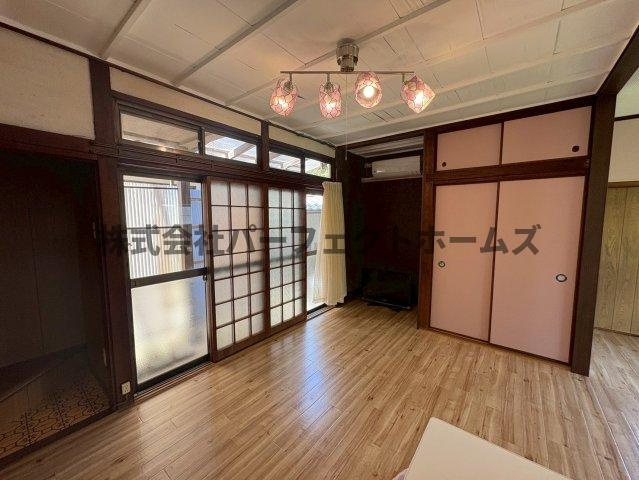 丘の上にある　　春のLa tortaの内装|中はこのようになっています