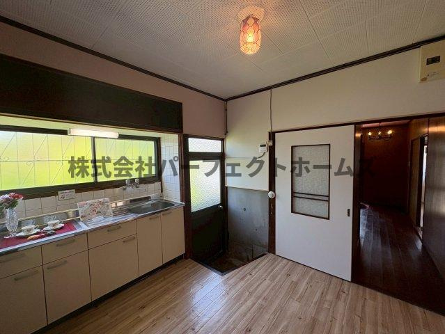 丘の上にある　　春のLa tortaのキッチン|使いやすいキッチンです