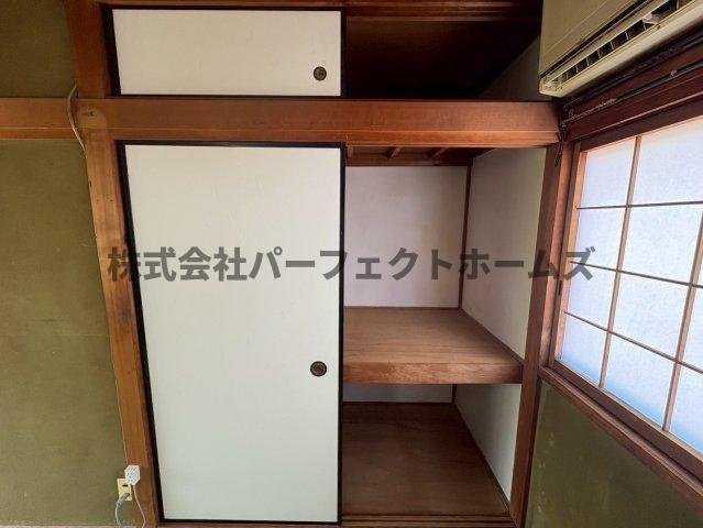 丘の上にある　　春のLa tortaの収納|専用の収納スペースです