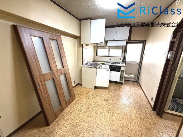 灘ビラーのキッチン|コンパクトなキッチンで掃除もラクラク