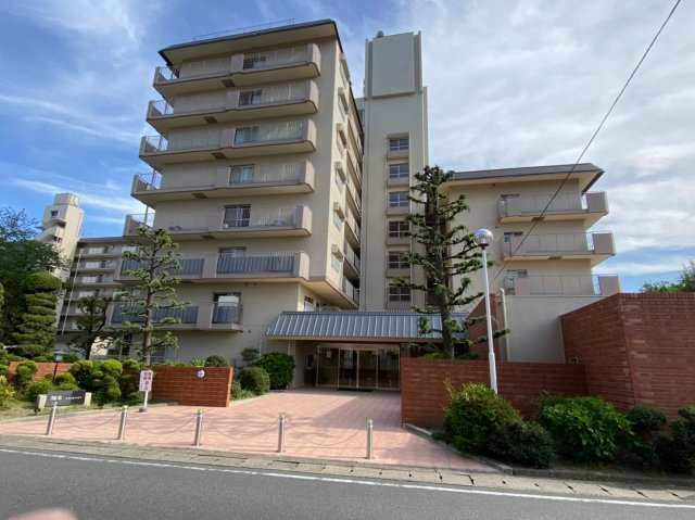 梅津グランドハイツの外観