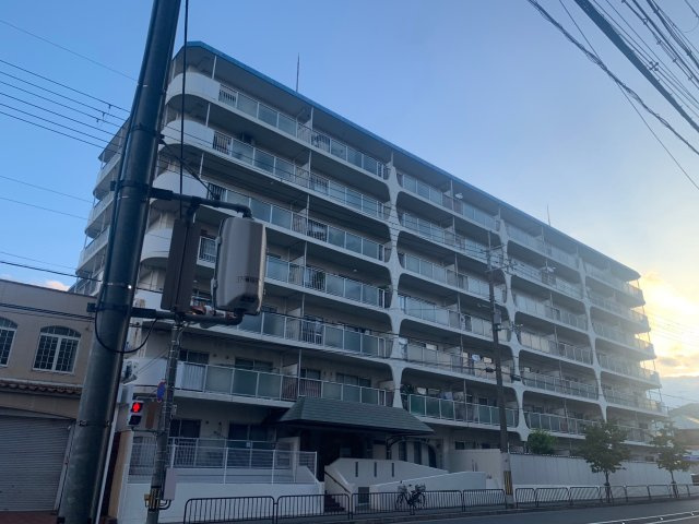 マンハイム山科の外観