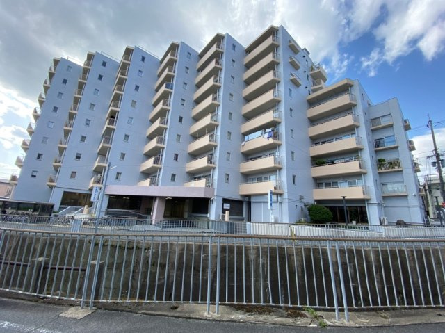 二条プラザの外観