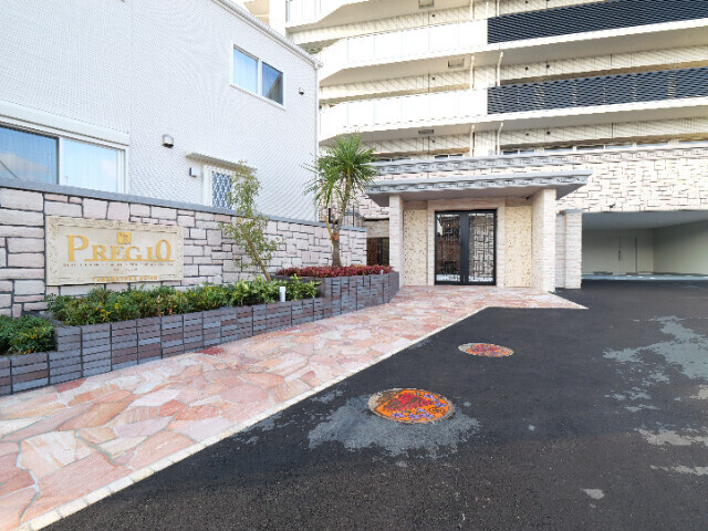 プレジオ宝塚ASIANのエントランス