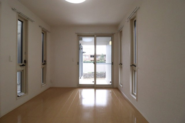 岡山市中区国富の一戸建ての居間・リビング