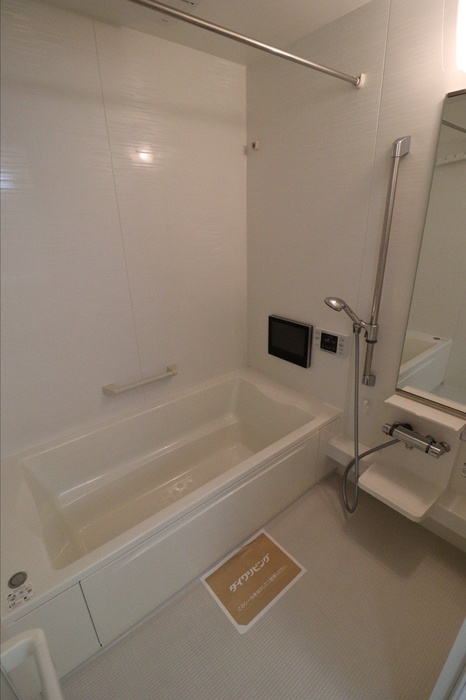 岡山市中区国富の一戸建ての浴室