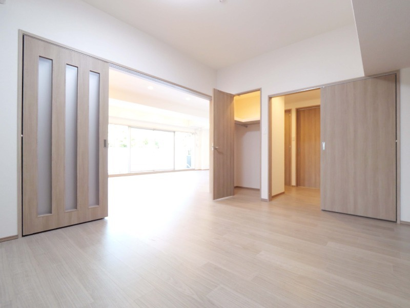 プレジオ宝塚ASIANの洋室