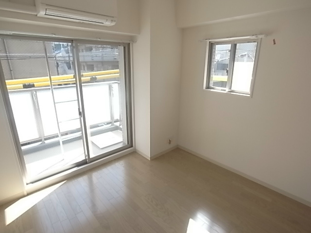 エスリード神戸WESTの洋室