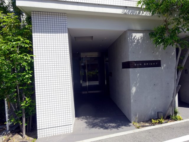 SUN BRIGHTのエントランス