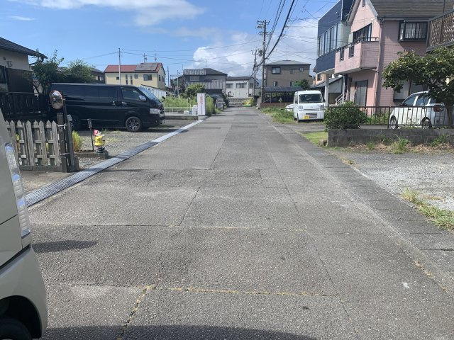 売土地　静岡市駿河区西島の前面道路含む現地写真