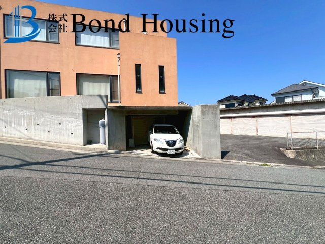 堀込ガレージ物件　藤江　築30年