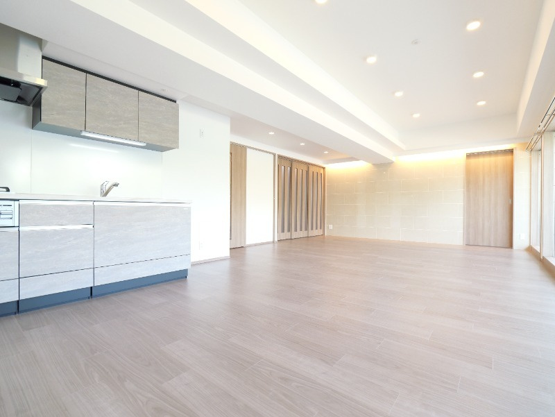 プレジオ宝塚ASIANの居間・リビング