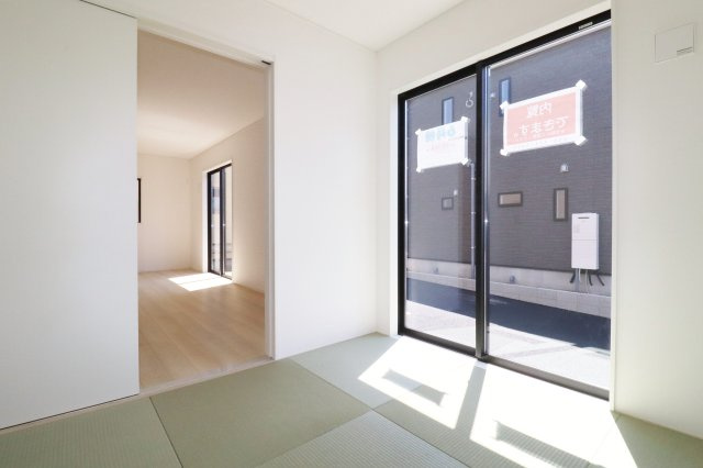 郡山市富久山町福原字大師前　　　６号棟　　　行健小学校、明健中学区の和室|リビングに隣接する和室