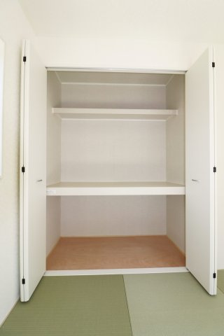 郡山市富久山町福原字大師前　　　６号棟　　　行健小学校、明健中学区の収納