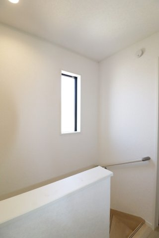 郡山市富久山町福原字大師前　　　６号棟　　　行健小学校、明健中学区の内装