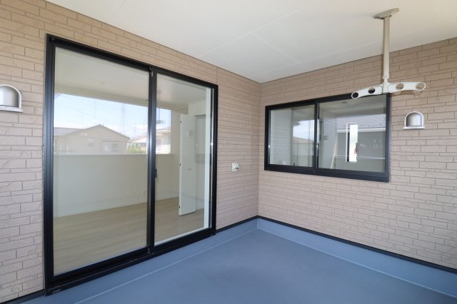 郡山市富久山町福原字大師前　　　６号棟　　　行健小学校、明健中学区のバルコニー