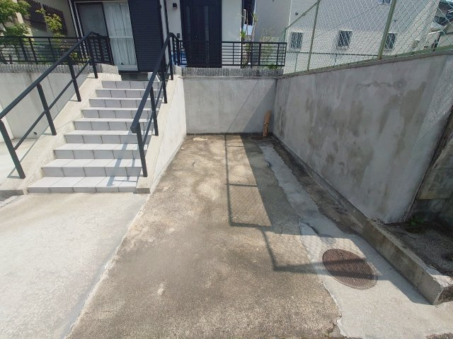 ◆スーパー、ドラッグストアが徒歩７分以内◆全居室６帖以上の３ＬＤＫ◆亀岡市西つつじケ丘大山台１丁目の駐車場|駐車場