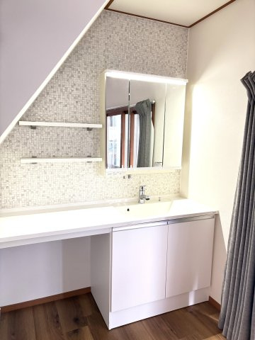 ◆スーパー、ドラッグストアが徒歩７分以内◆全居室６帖以上の３ＬＤＫ◆亀岡市西つつじケ丘大山台１丁目の洗面所|洗面台